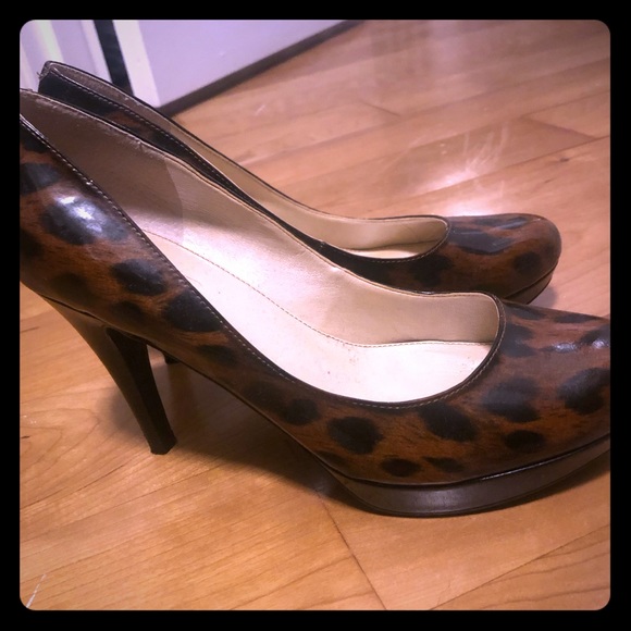 Shoes - Picture 1 of 2